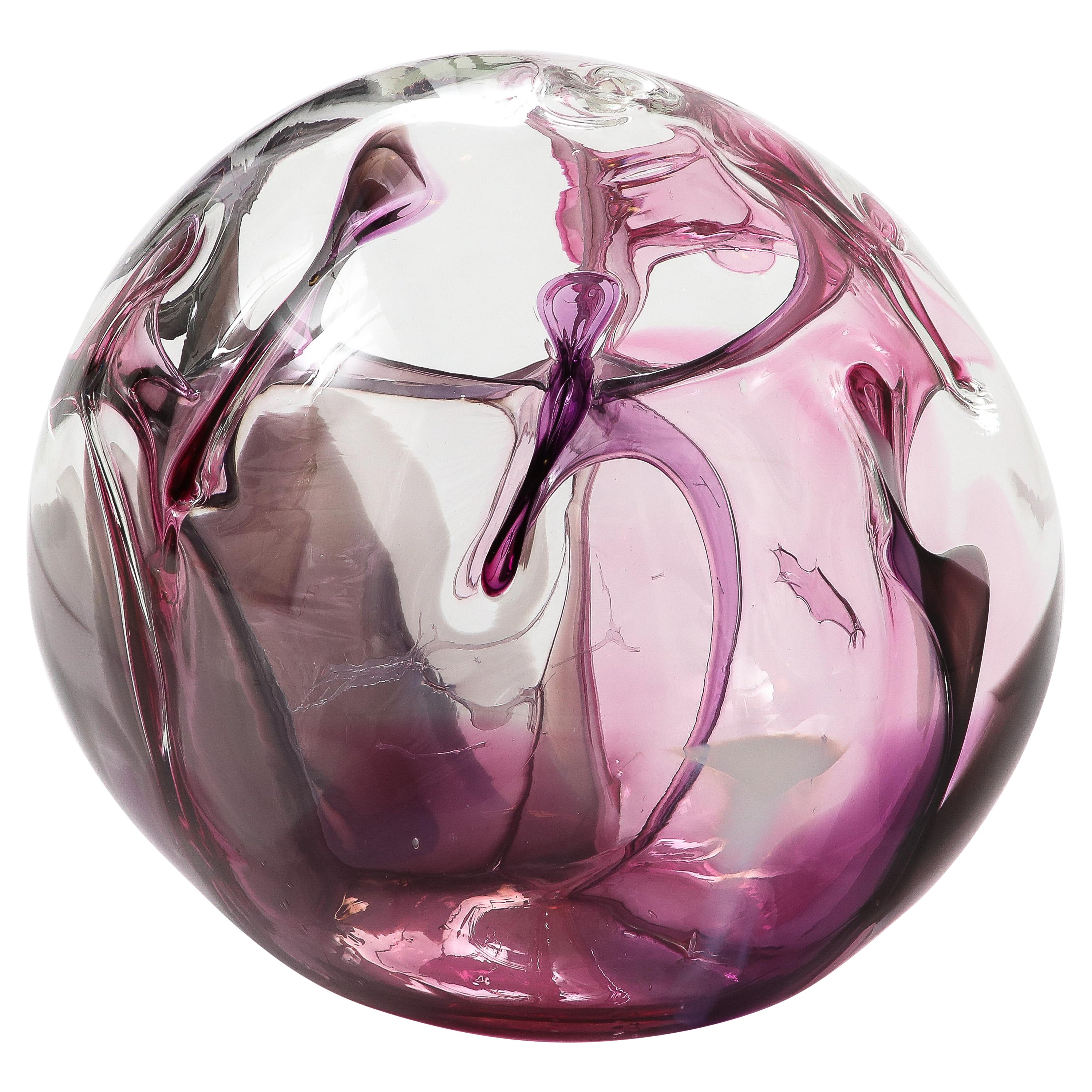 Très grande sculpture d'orbe en verre de Peter Bramhall, signée. en vente