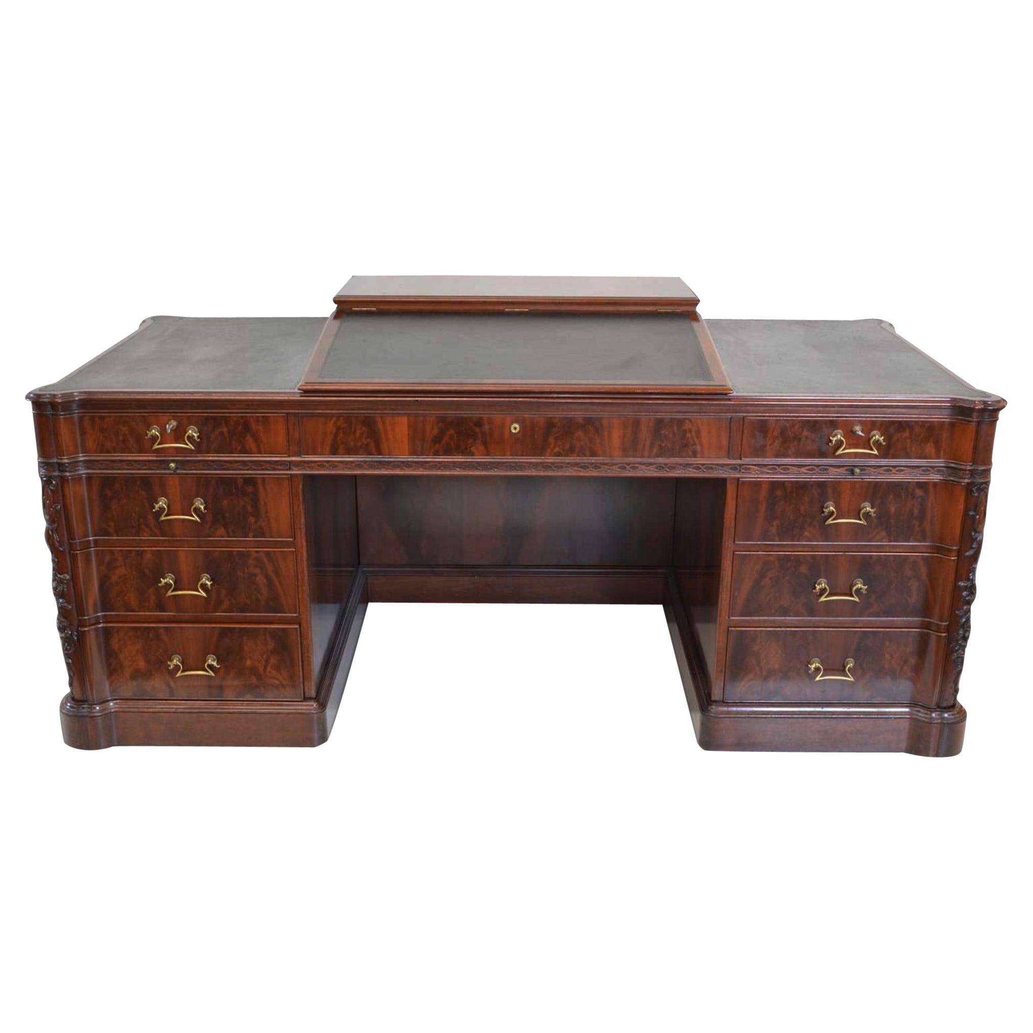 Gillows - Mid 19thC Mahogany Twin Pedestal Desk For Sale