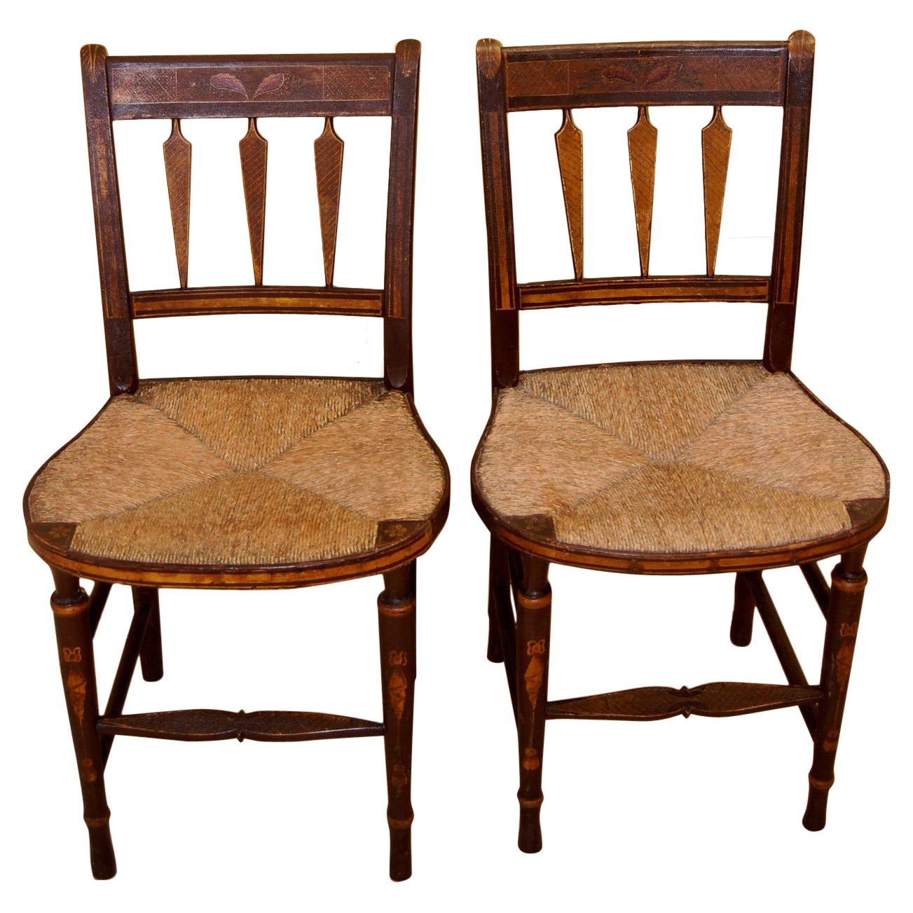 American Early 19th Century Pair of Fancy Sheraton Chairs Original Decoration For Sale