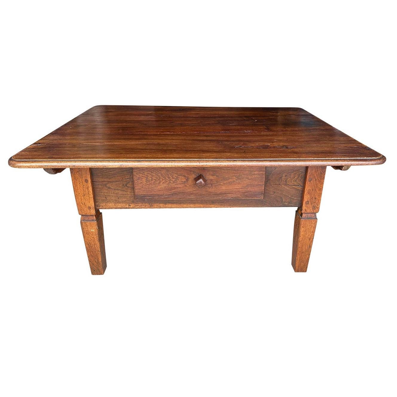 Table basse antique rustique