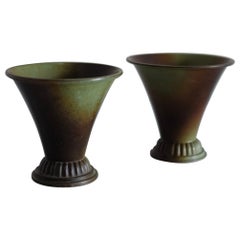 Paire de petits vases en bronze par Ystad Brons