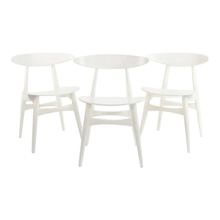 2021 CH33T Dining Chair by Hans Wegner for Carl Hansen in White 3x Available For Sale