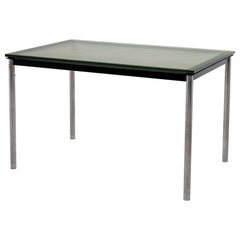Mesa LC10 de Le Corbusier para Cassina, patas cromadas y tapa de cristal, Finales S. XX