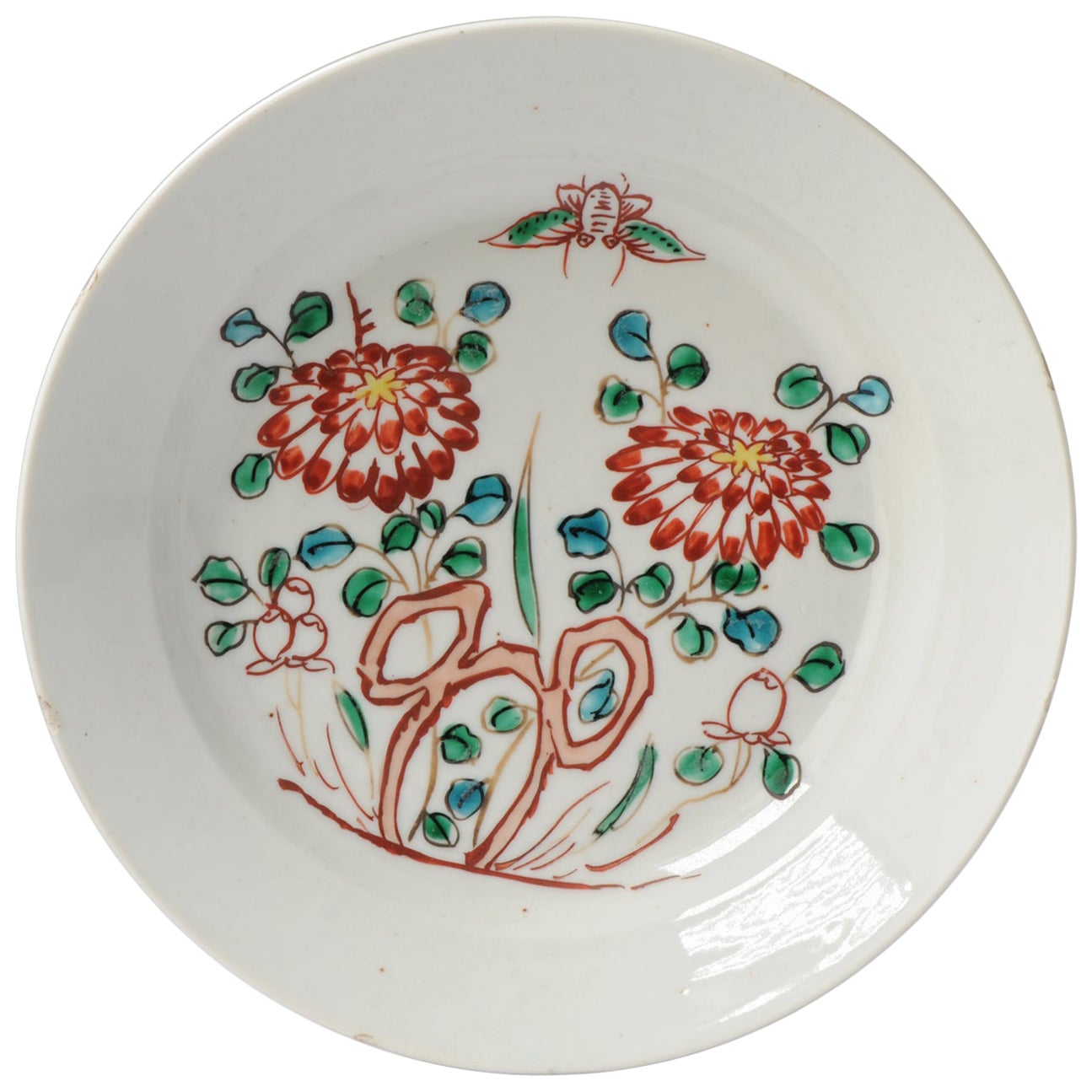 Antique Japanese Dish Green and Red Enamel Flowers Butterfly, 18th Century For Sale