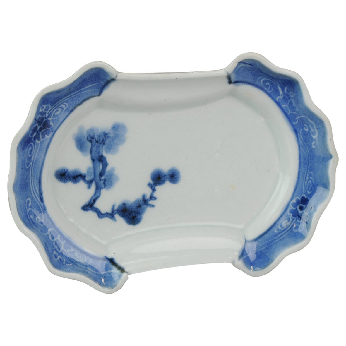 Arita Edo Period Plate Japanese Porcelain Dish Pine, 17th or Early 18th Century For Sale