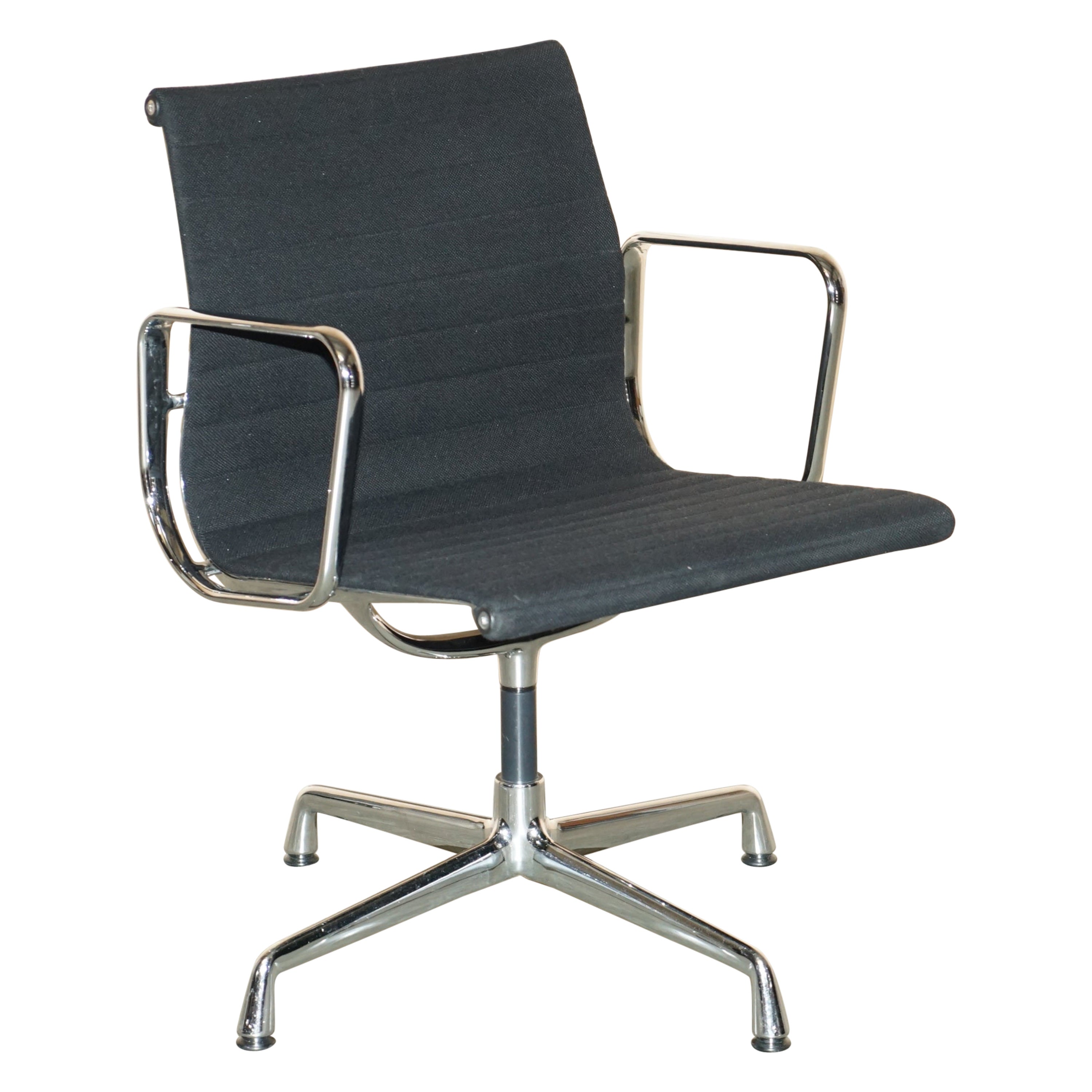 1 OF 4 CHARLES & RAY VITRA EAMES EA108 HOPSAK SWIVEL OFFiCE ARMCHAIRS For Sale