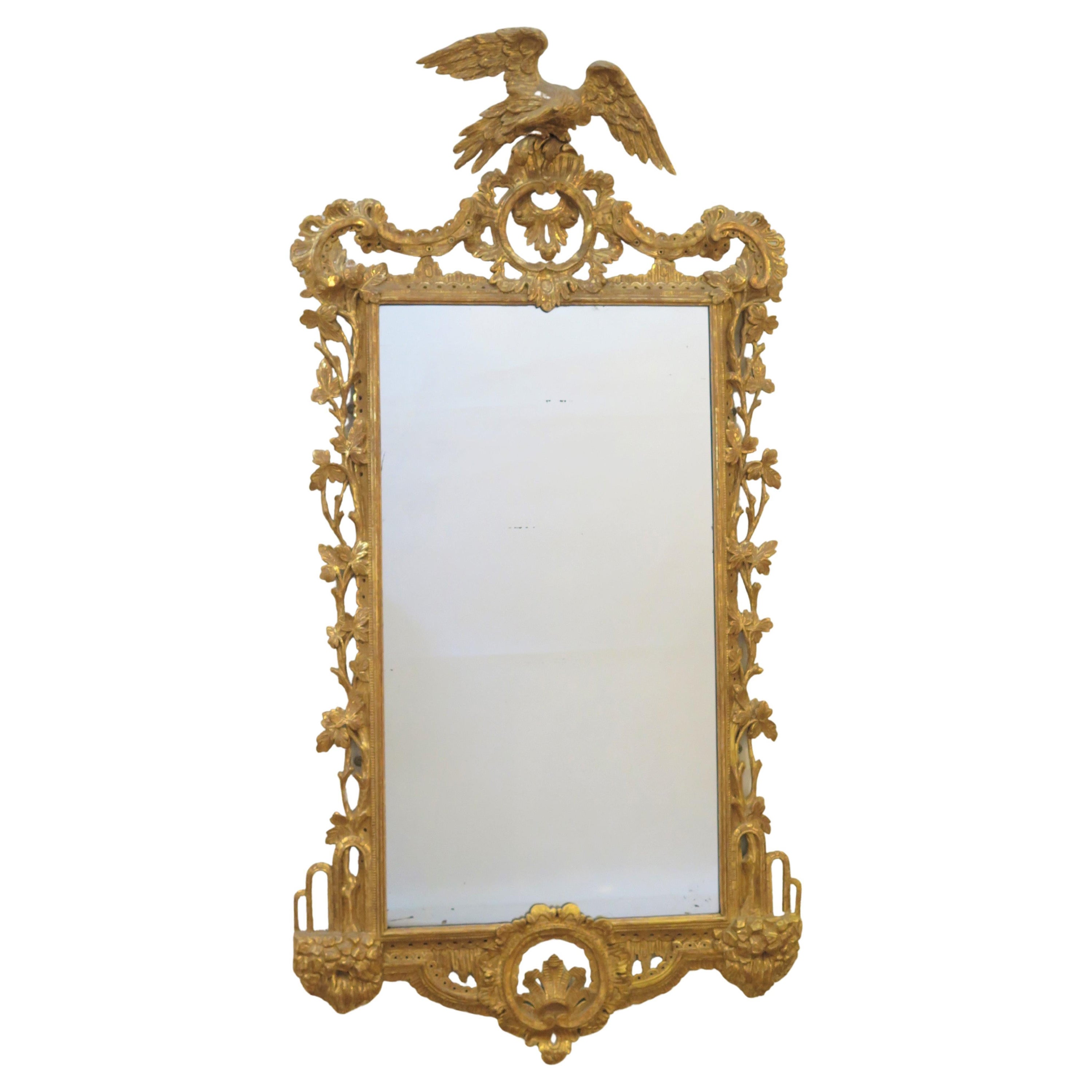Miroir en bois doré sculpté de George II avec écusson en forme de Phoenix
