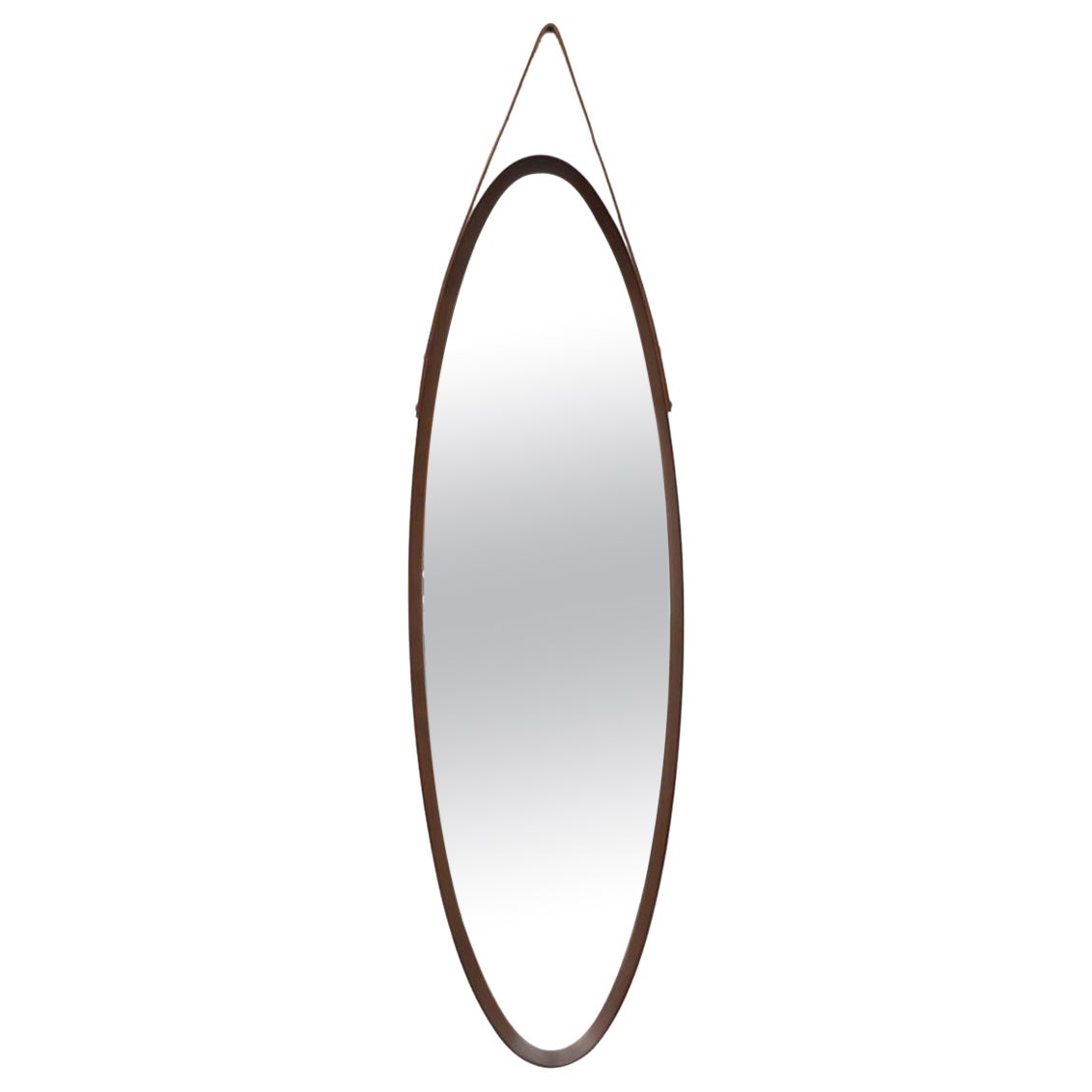 Miroir ovale italien de style Jacques Adnet du milieu du siècle dernier en teck avec sangle en cuir en vente