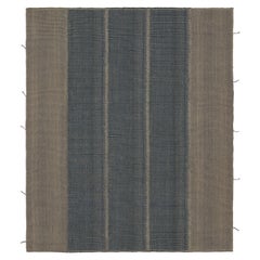 Rug & Kilim's Contemporary Kilim in Grau und Blau Textural Stripes 