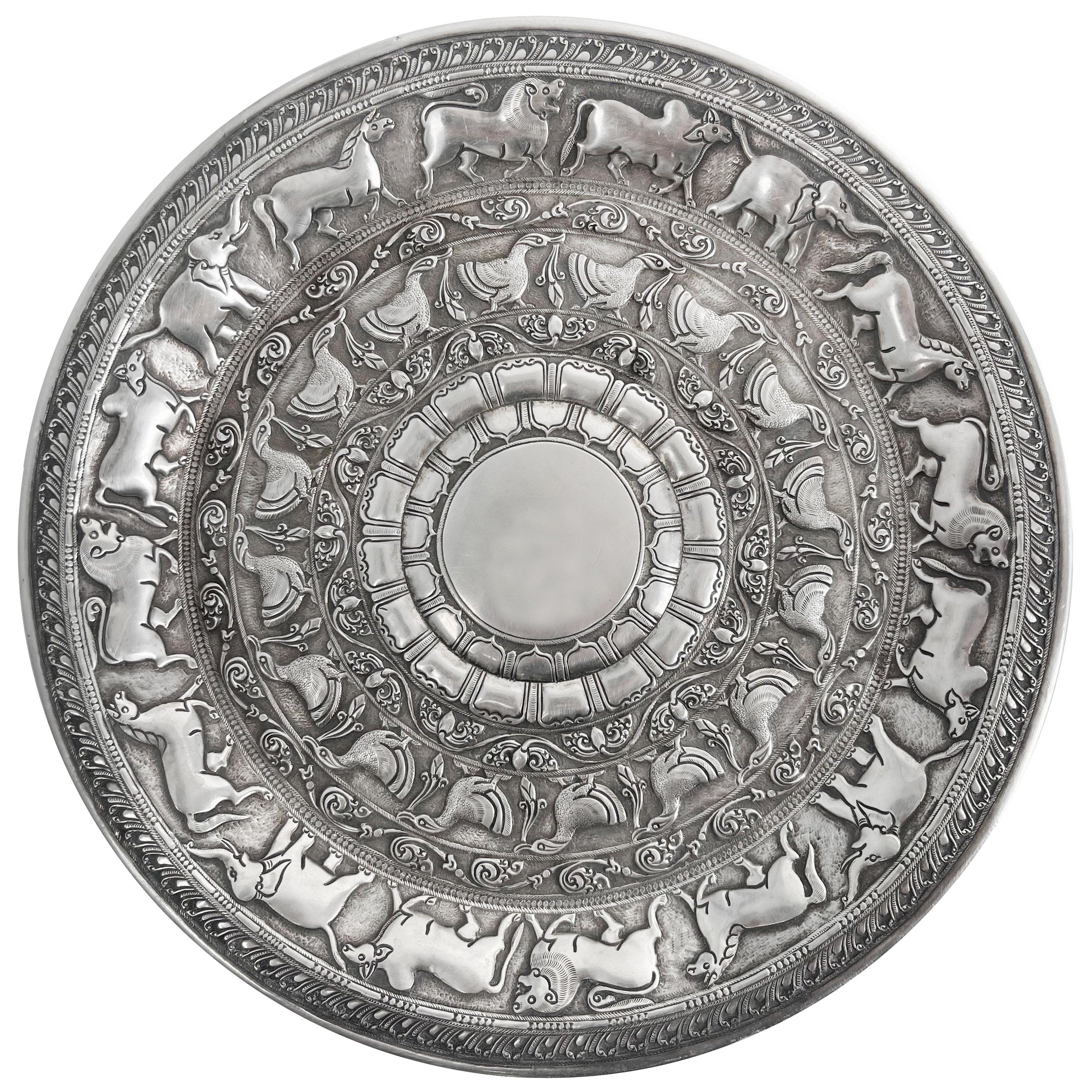 An Indian Silver Hand Made Chisiled Decorative Plate. India, 20th Century For Sale