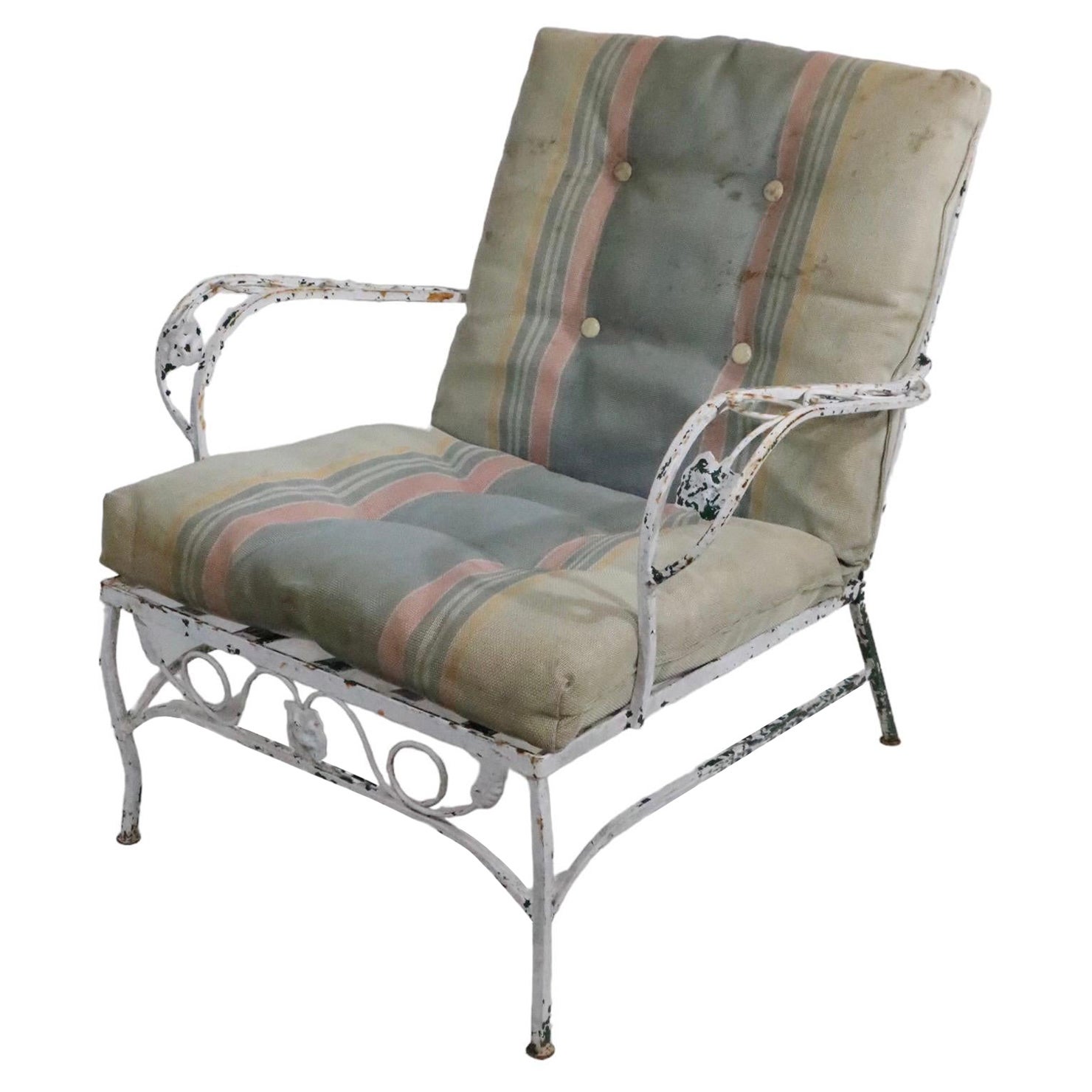 Wrought Iron Garden Patio Poolside Lounge Chair att. to Salterini  For Sale