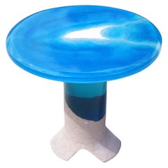 Table personnalisable Eduard Locota en marbre et verre acrylique