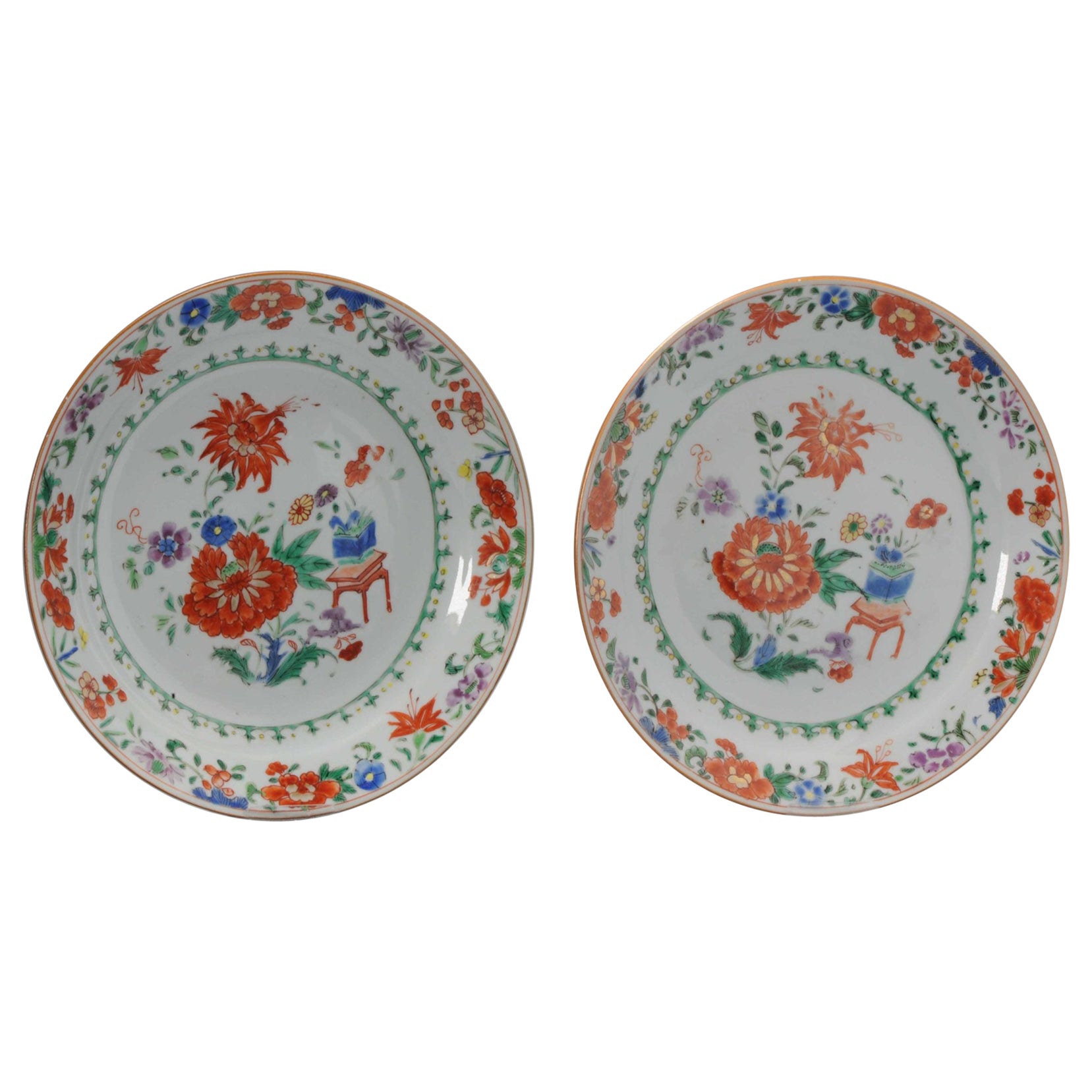 Anciennes assiettes pré Bencharong Fencai avec fleurs vertes, 18/19e siècle