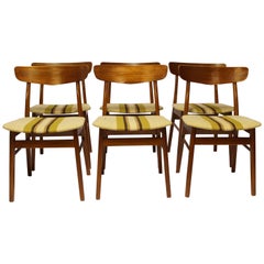 Ensemble de six chaises de salle à manger scandinaves modernes en teck des années 1960