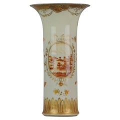 Vase gobelet de la période Jiaqing en porcelaine chinoise Qing Chine de Commande