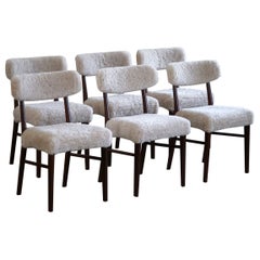 The Modernity, ensemble de 6 chaises en teck et laine d'agneau par Schønning & Elgaard, années 1960