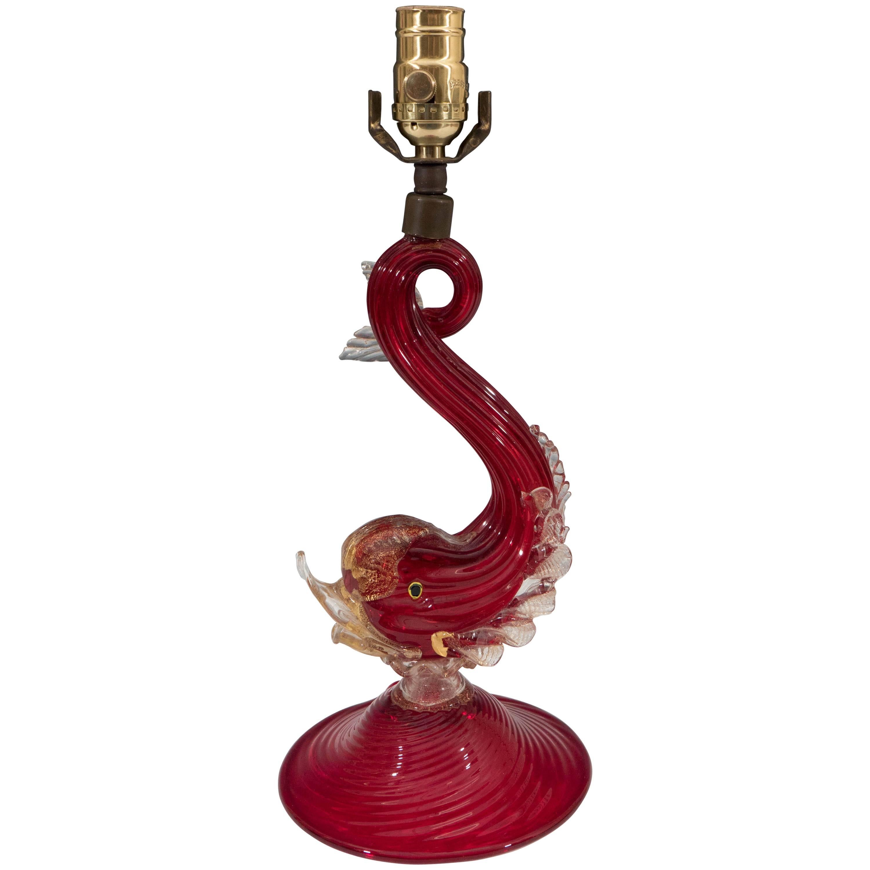 Hollywood Regency-Stil, rote Muranoglas-Fischlampe, Barovier e Toso zugeschrieben