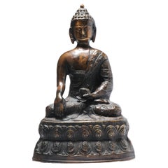 Vintage Sino-Tibetan Lotus Bronze Cast Buddha China Nepali or Tibet Statue, 20th Century