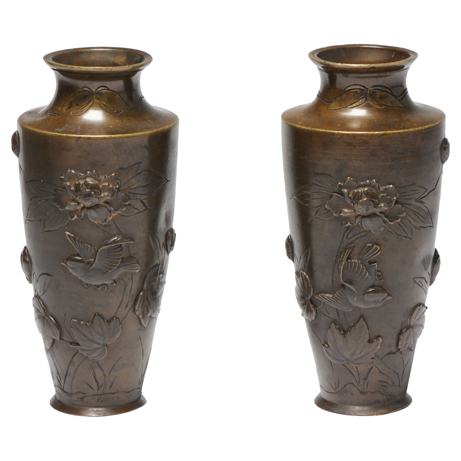 Antique Japanese Bronze Meiji Vase with Birds and Flowers, 19th Century For Sale