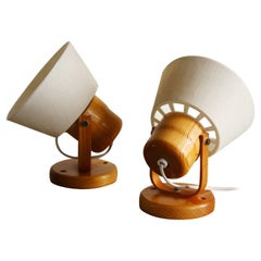 Paar Wandlampen aus schwedischem Kiefernholz von Markslojd aus den 1970er Jahren mit cremefarbenen Lampenschirmen