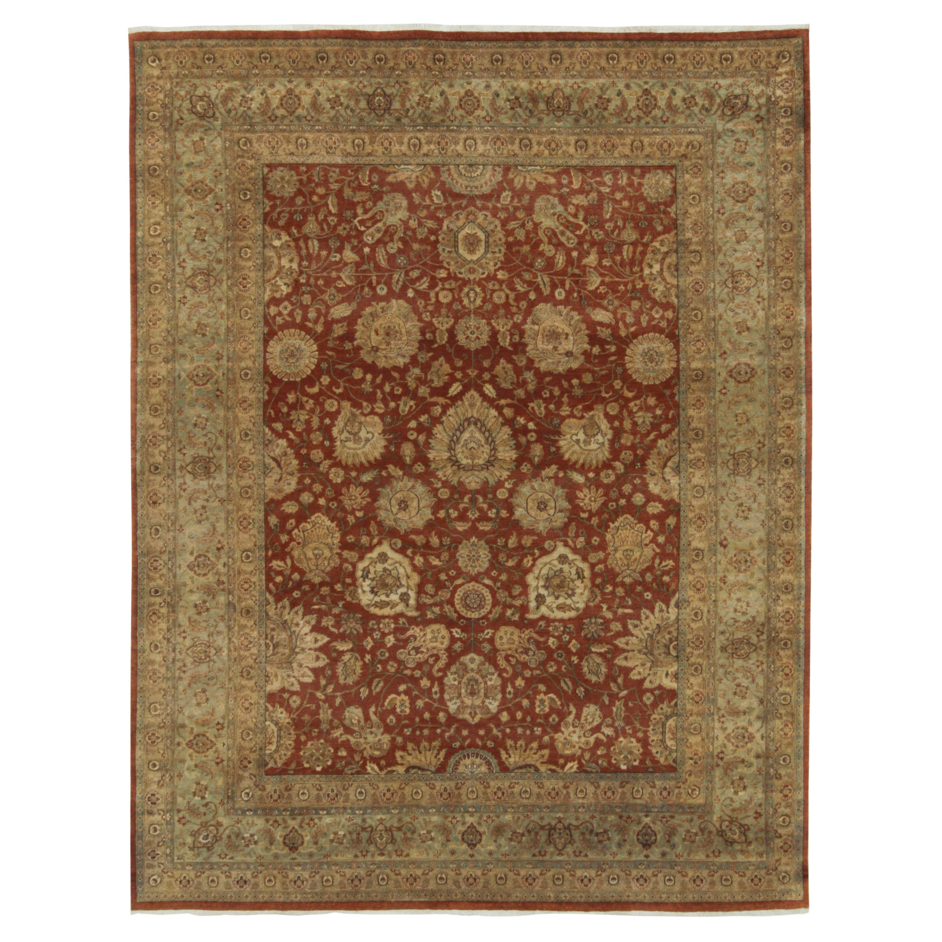 Rug & Kilim's Persischer Teppich im Tabriz-Stil in Rot mit Gold- und Beigefarbenem Blumenmuster im Angebot