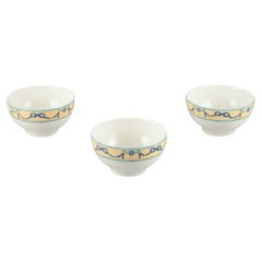 Vintage Villeroy & Boch, Luxembourg, set of three "Castellina" porcelain bowls.