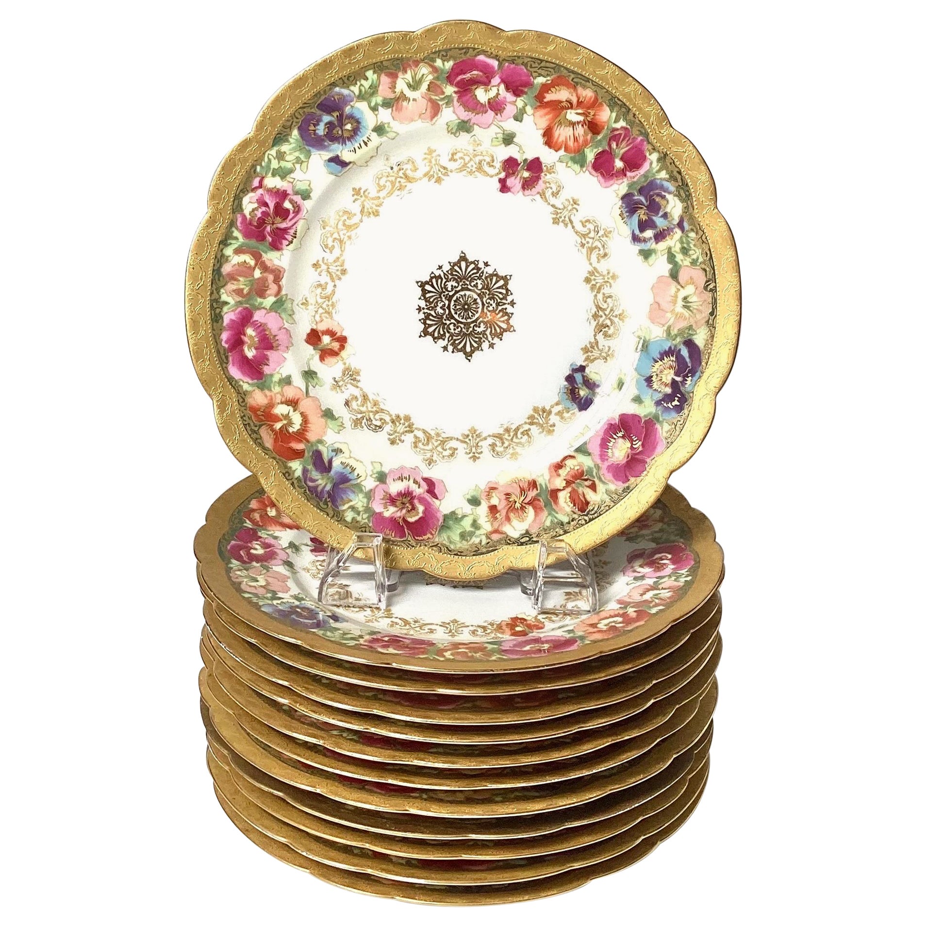 Ensemble de 12 assiettes décoratives de déjeuner en porcelaine peintes à la main, vers 1890 en vente