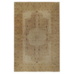 Rug & Kilim's Classic Tabriz-Stil Teppich in Beige-Braun und Gold Floral Patterns 