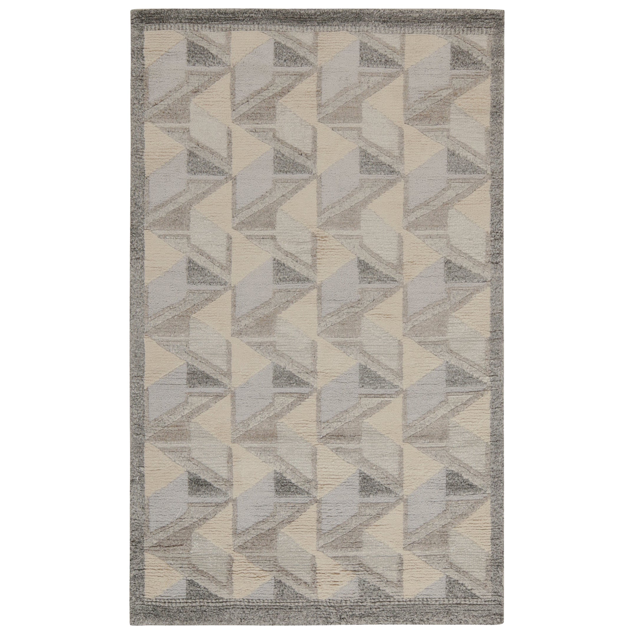 Rug & Kilim's Teppich im skandinavischen Stil in Elfenbein, Grau und Blau Geometrisches Muster im Angebot