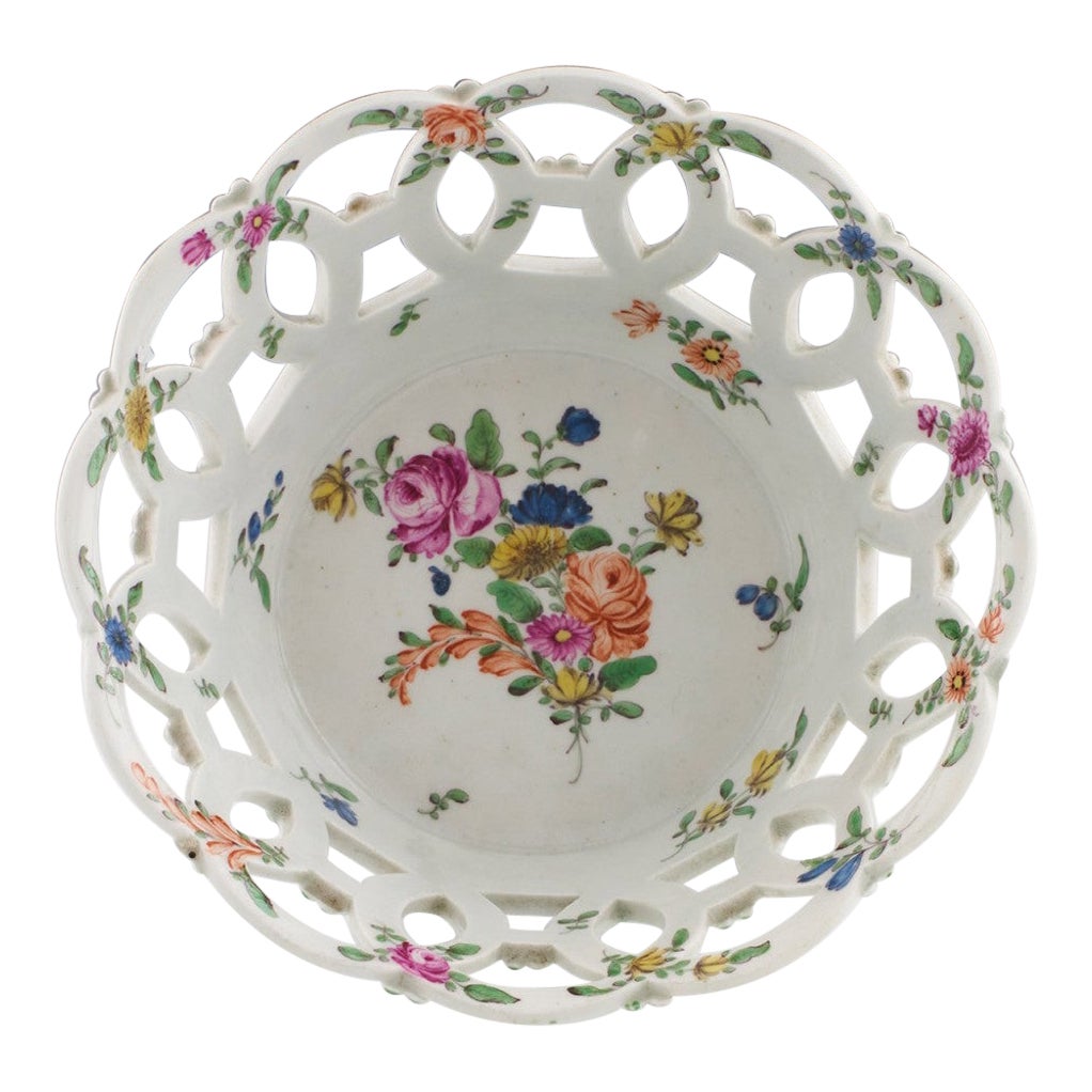 First Period Worcester Porcelain Pierced Basket c1770 For Sale
