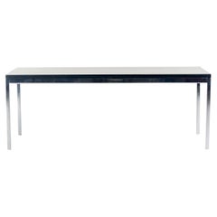 2012 Table basse 46 x 22 pouces en noyer ébonisé et acier chromé de Florence Knoll.