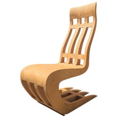 Chaise en bois courbé de style The Modernity, construite sur mesure