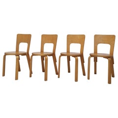 Ensemble de 4 chaises Alvaro Aalto mod 66, Artek 1950