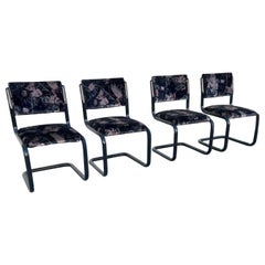 Quattro sedie a sbalzo tubolari nere postmoderne degli anni '80 di I. Douglas Furniture 