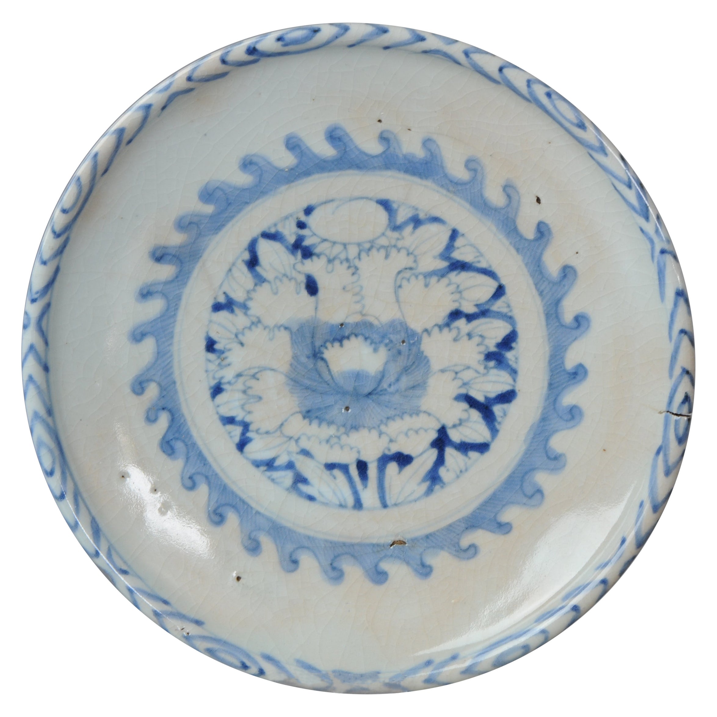 Antique Japanese Porcelain Ko-Imari Blue White Dish, ca 1650-1670 For Sale