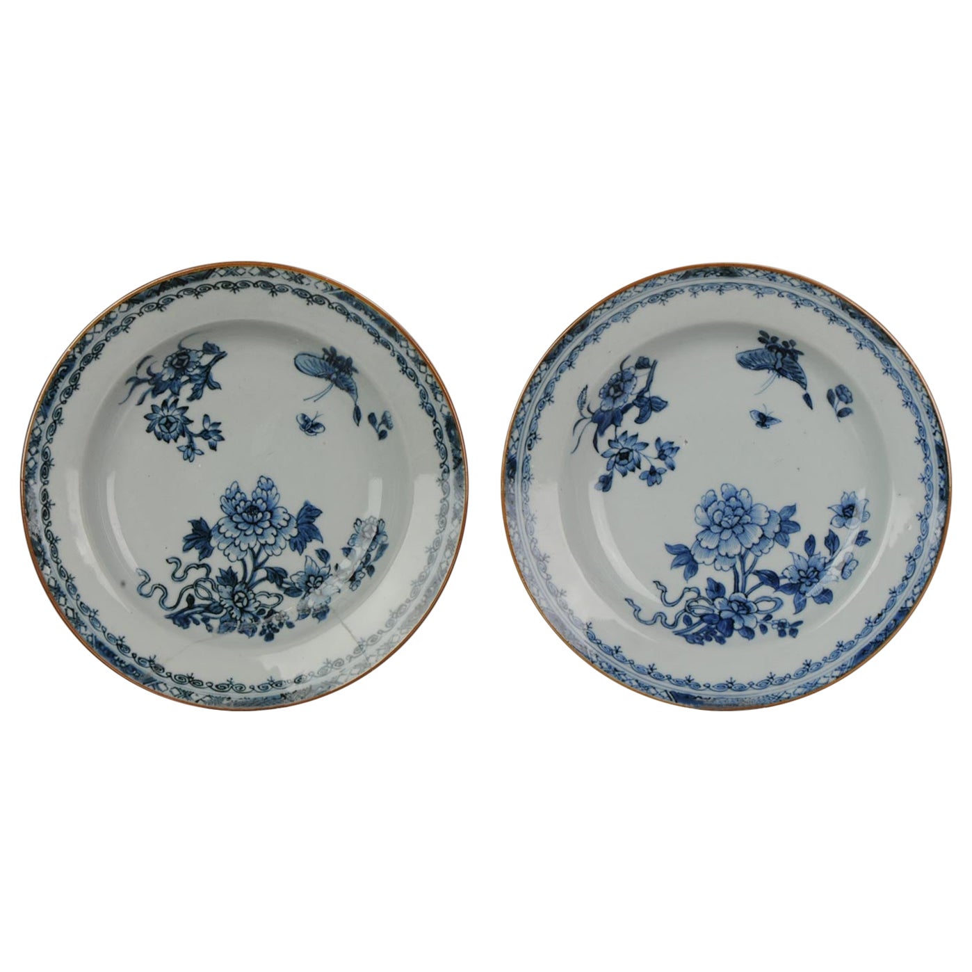 Paar antike chinesische Porzellanteller aus der Yongzheng-Periode in Blau und Weiß