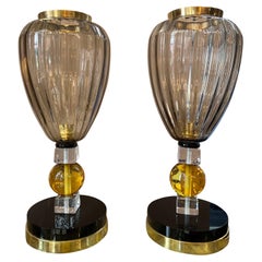 Vintage Coppia di lampade in vetro di Murano fumé con base circolare nera e gialla, 1970