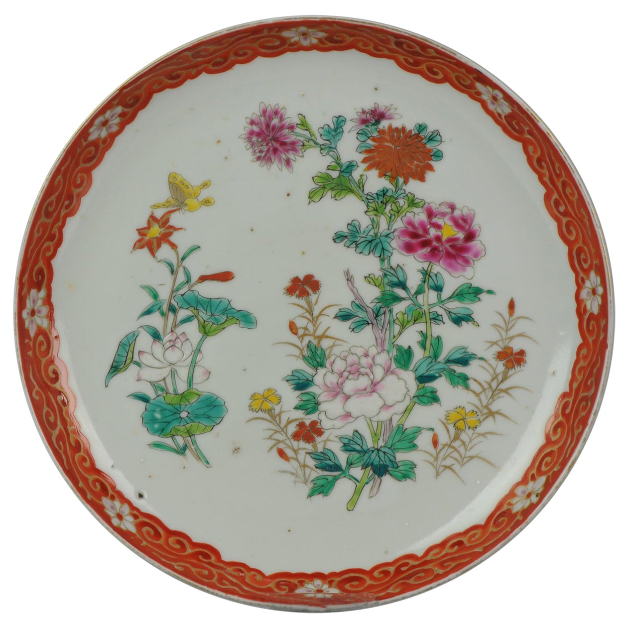 Great Japanese Hichozan Shinpo Zo Plate Peony Flowers Butterfly Flowers, 19thC  For Sale
