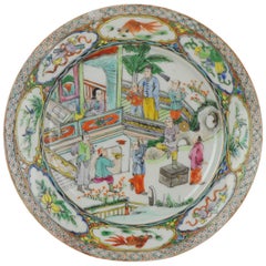 Assiette de palais cantonaise ancienne en porcelaine chinoise, 19e / début 20e siècle