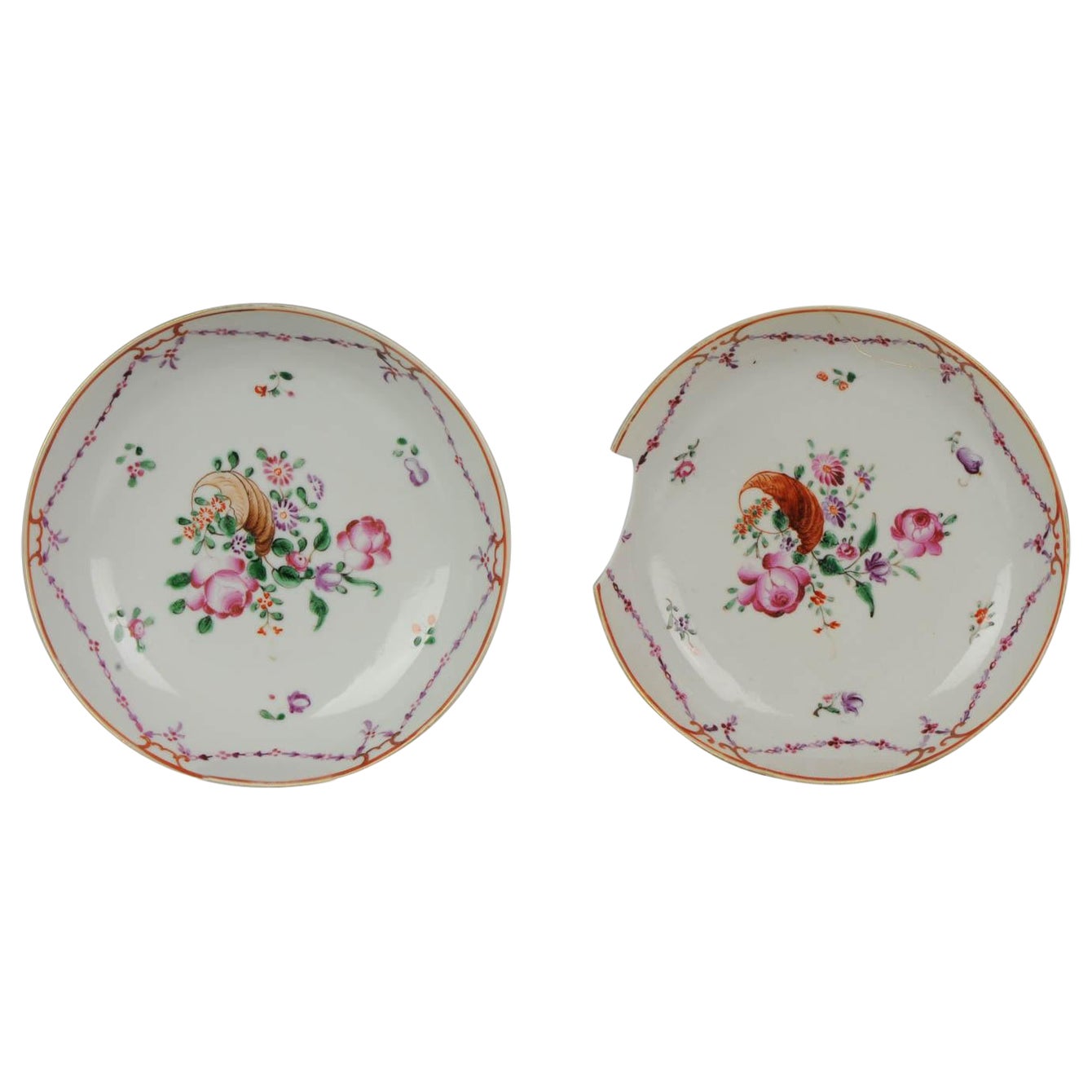 Pair of Antique Plate Fencai Porcelain Famille Rose China Qianlong, 1736-1795 For Sale