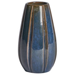 Vicke Lindstrand, Vase, Earthenware, Sweden, 1930s