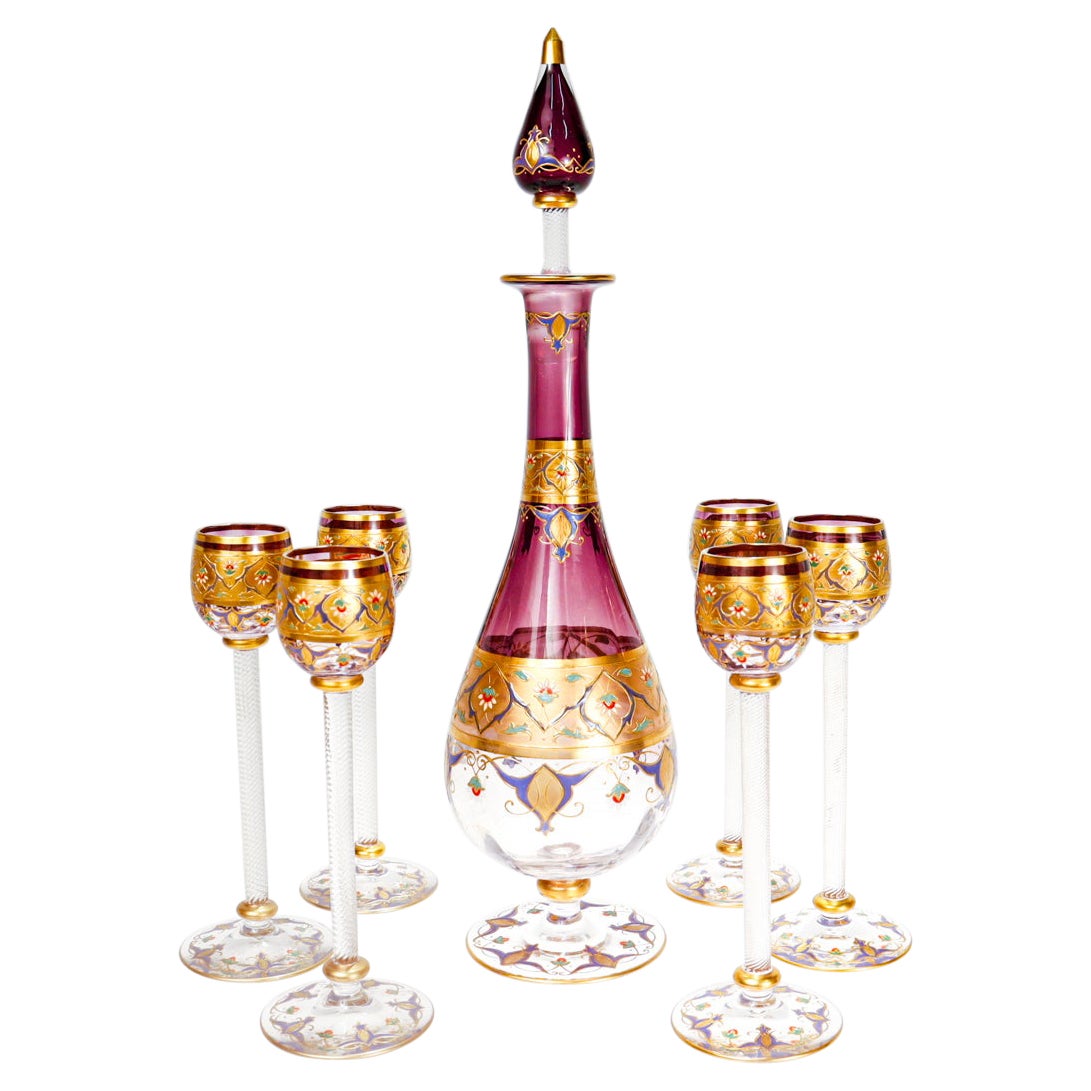  Ensemble de carafes à cordial Art Nouveau attribué à Moser en verre doré et émaillé