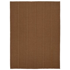 Kilim moderno de Rug & Kilim en rayas naranjas beige y óxido con topos