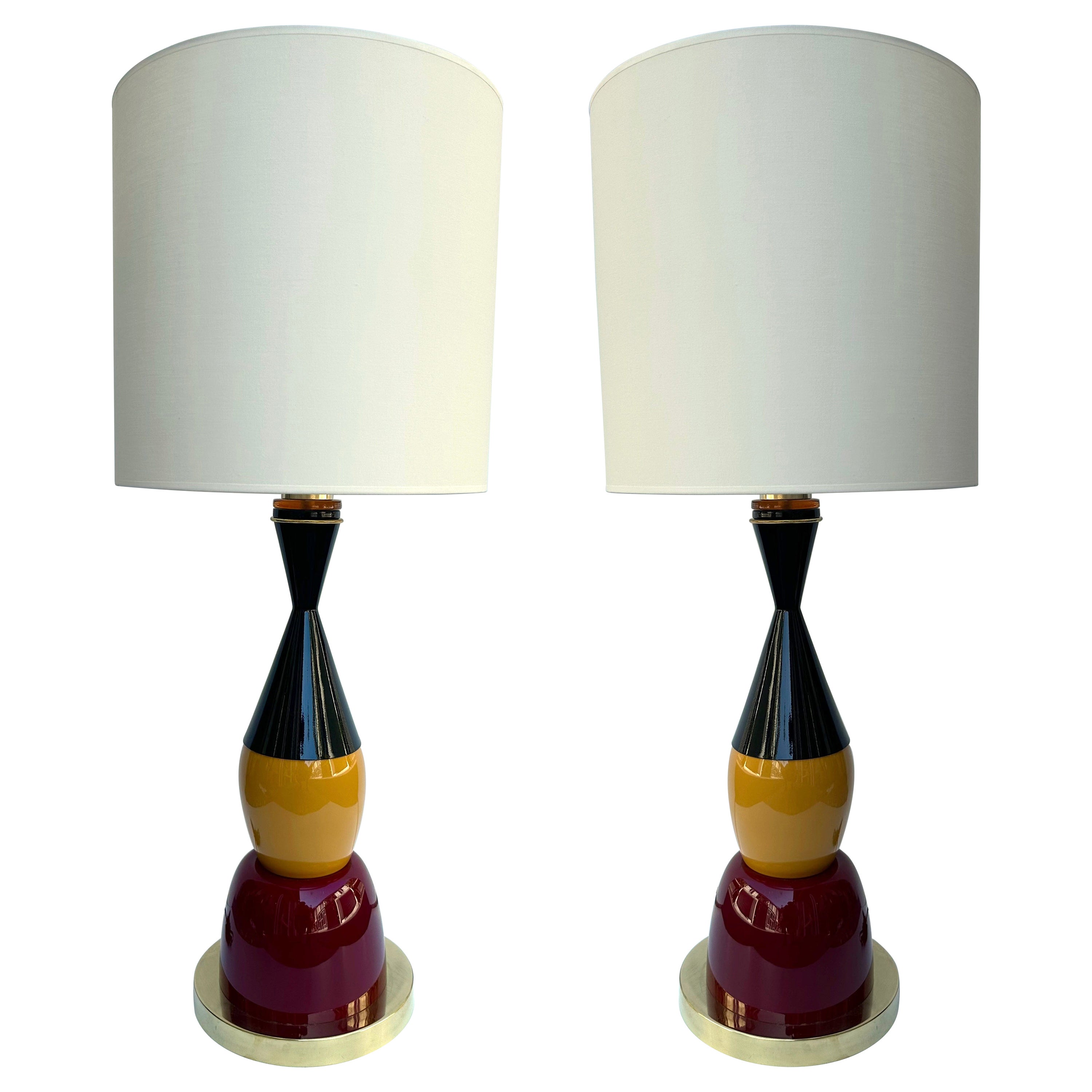 Contemporary Pair of Brass Murano Glass and Lacquered Metal Cone Lamps, Italy For Sale