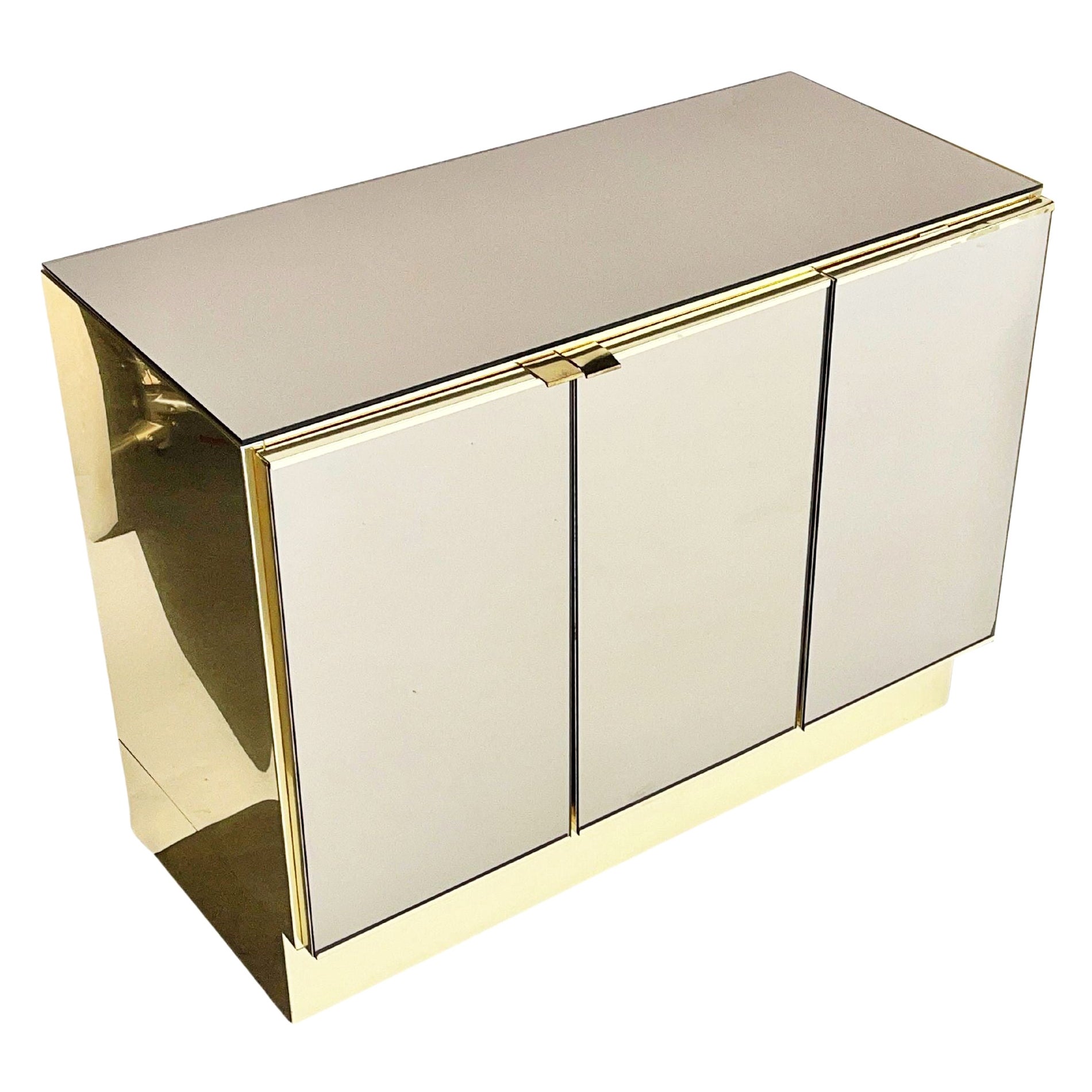 Cabinet à trois portes en laiton et miroir des années 1970 par Ello