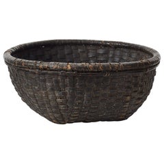 20th century Japanese Vintage vintage handwoven grain or fruit basket