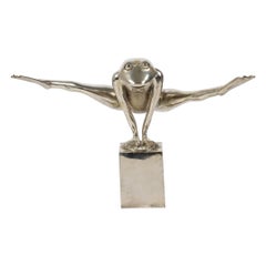Look at my legs - Platinum plated frog sculpture by R + R Art & Design, Sweden