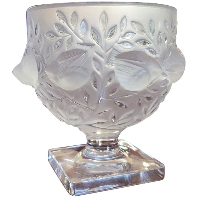 Mid Century Lalique Elizabeth Vase For Sale