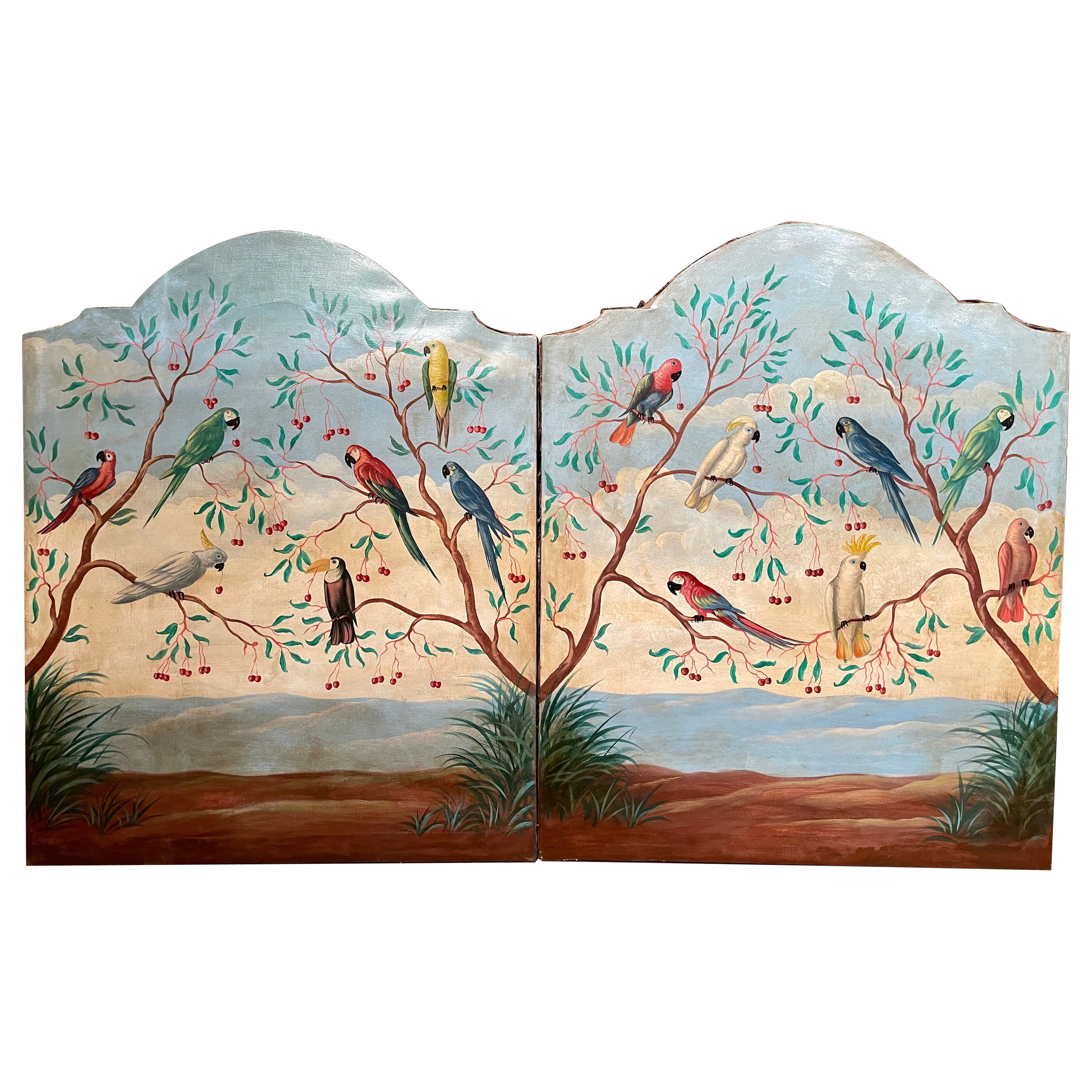 Paire de panneaux d'oiseaux tropicaux italiens peints à la main sur toile du milieu du siècle dernier