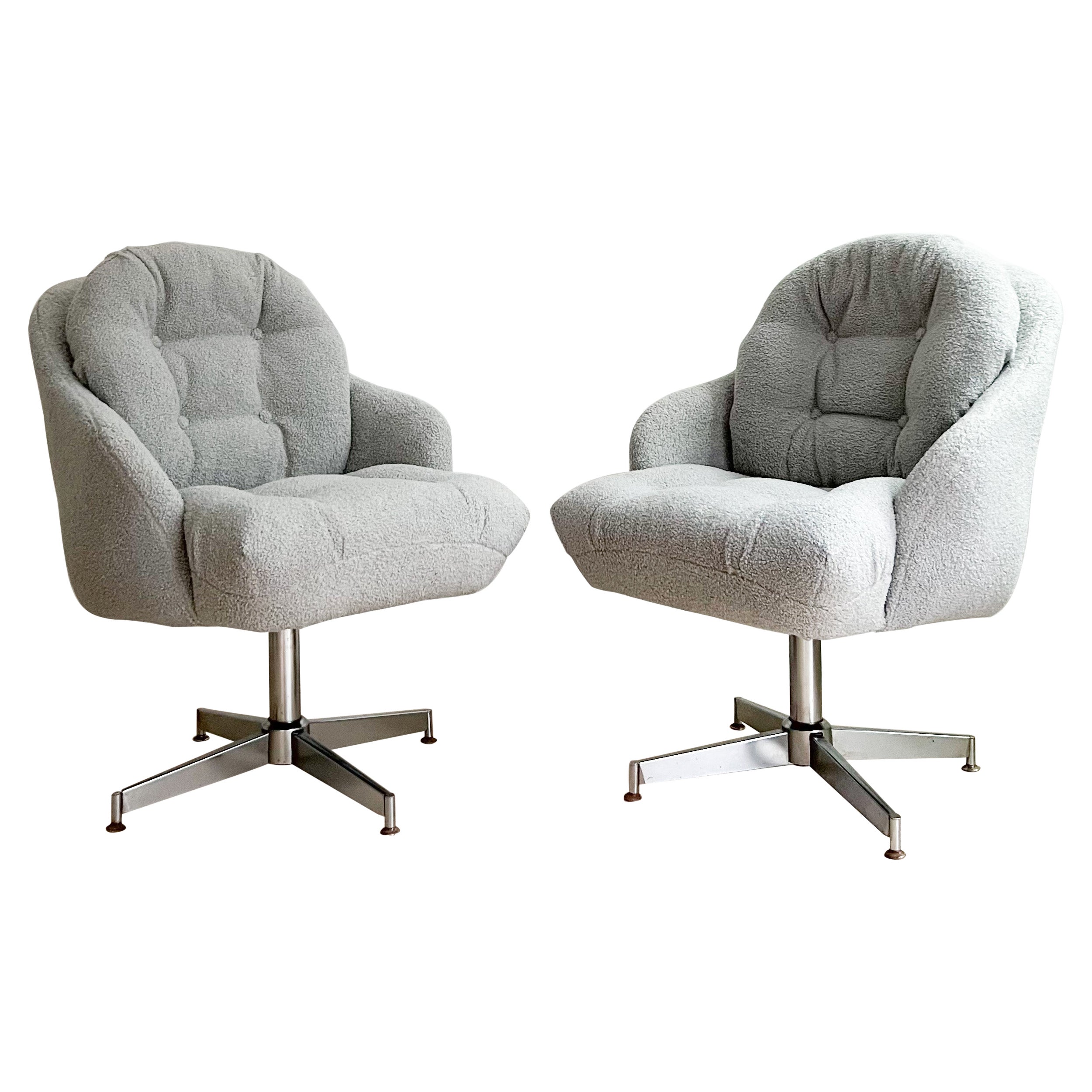 Pair of Vintage Swivel Lounge Chairs in Light Grey Shearling